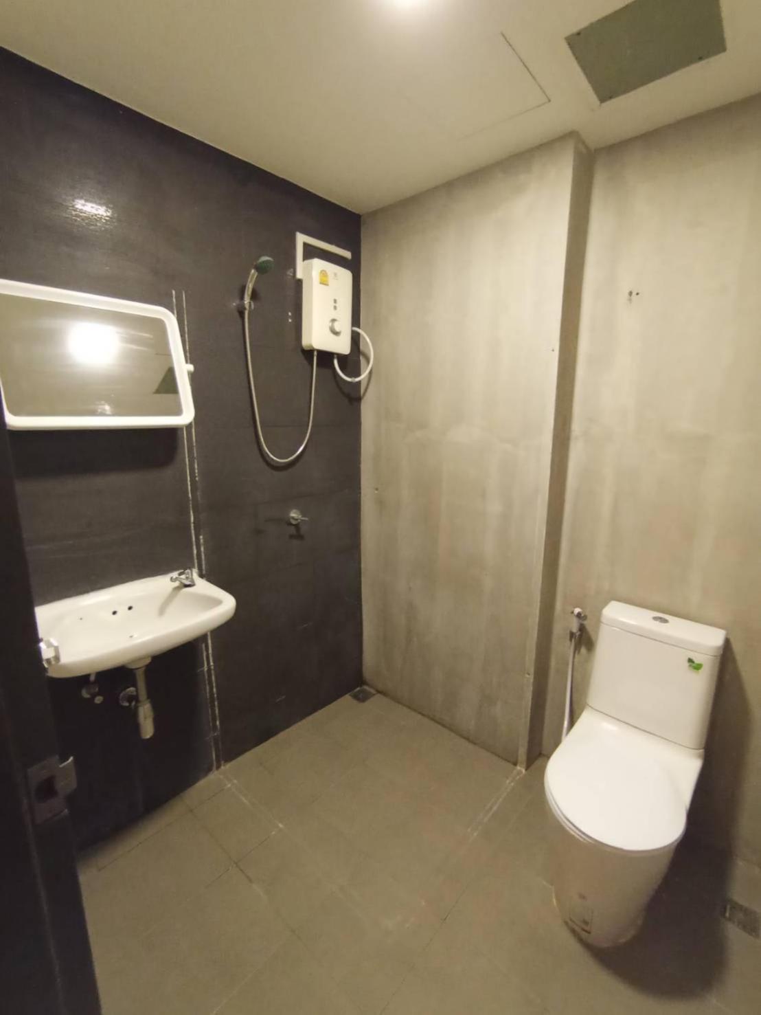 Go Inn Silom - Bts Saint Louis โกอินน์ สีลม - สถานีรถไฟฟ้าเซนต์หลุยส์ X Bangkok Buitenkant foto