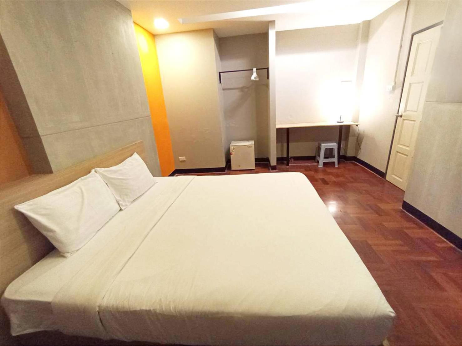 Go Inn Silom - Bts Saint Louis โกอินน์ สีลม - สถานีรถไฟฟ้าเซนต์หลุยส์ X Bangkok Buitenkant foto